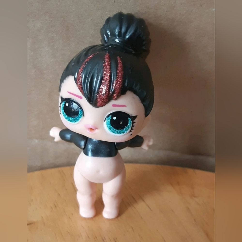 MGA Entertainment 2016 LOL  DOLL